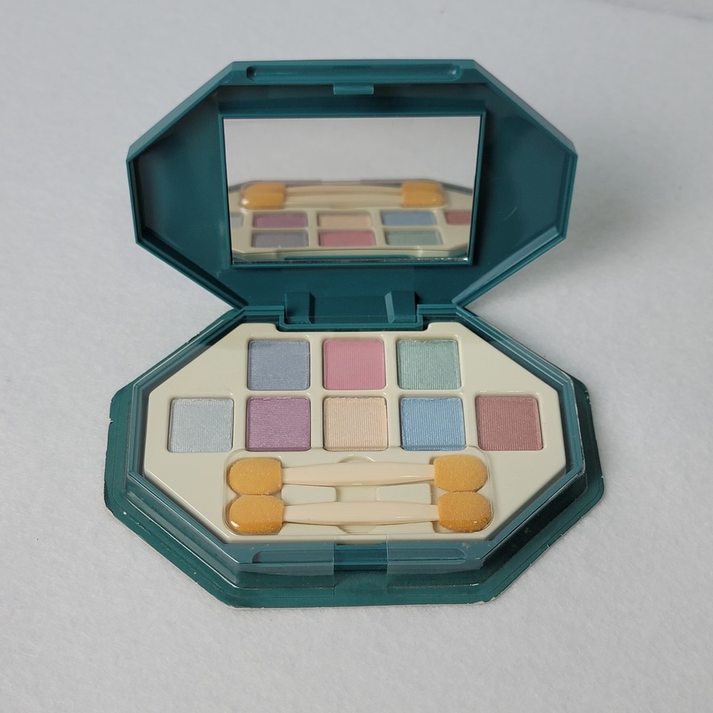 Vintage 1990 Maybelline The New Classics Eyeshadow Palette Deadstock NOS Rare